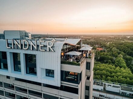 Außenansicht Lindner Congress Hotel Düsseldorf mit Dachterrasse